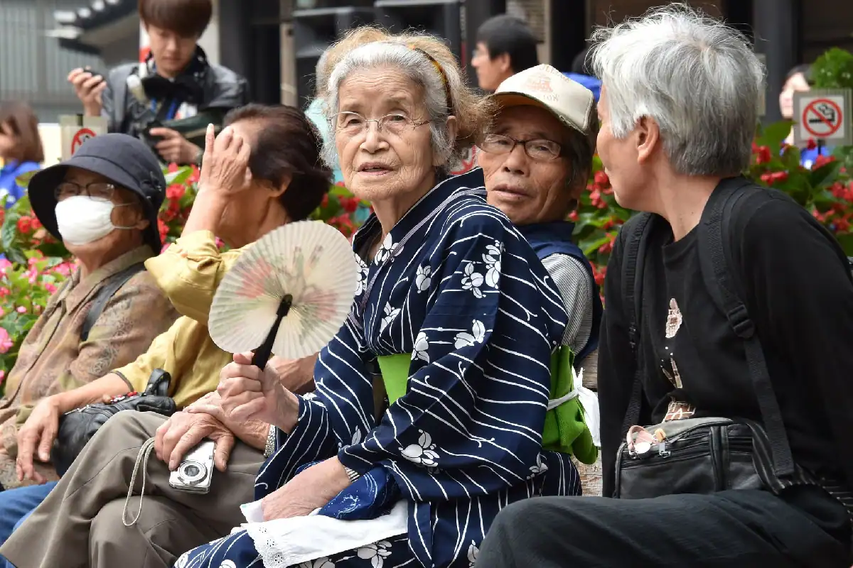 economia-japonesa-cae-ancianos