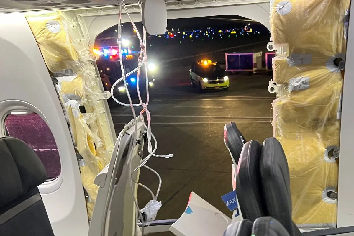 incidente de boeing en alaska airlanes