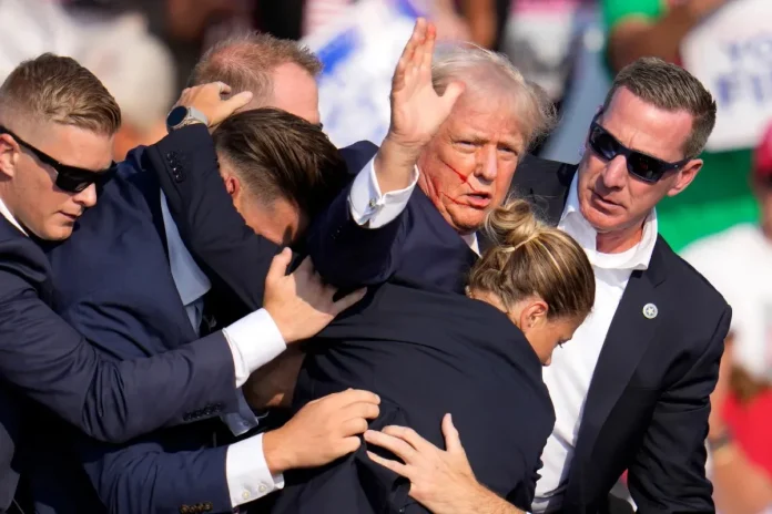 Donald Trump se muestra bien después de atentado